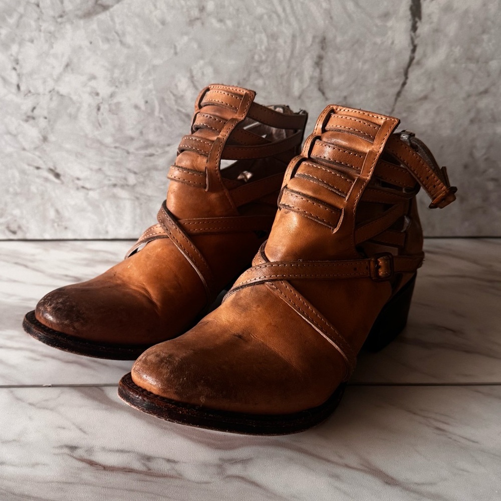 Freebird by Steven “Stair” Leather Cutout Boots Tan, Size 6M